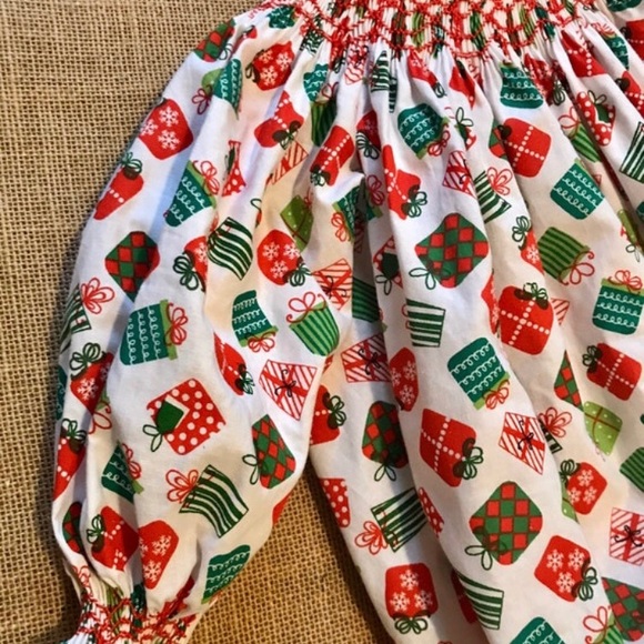 Smocked Christmas bishop bubble - Picture 2 of 5